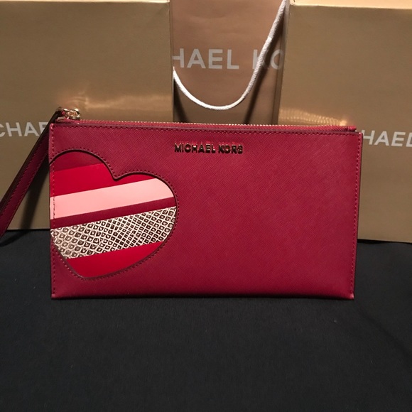 Michael Kors Handbags - Michael Kors large wristlet/clutch